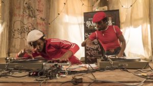 Grandmaster Flash und Shaolin Fantastic am Beginn der DJ- und Hiphop-Kultur – hier treffen fiktive und reale Personen aufeinander